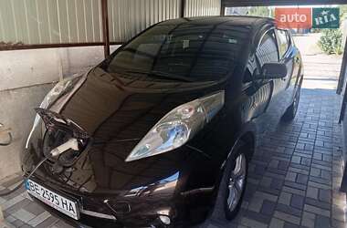 Хэтчбек Nissan Leaf 2014 в Николаеве
