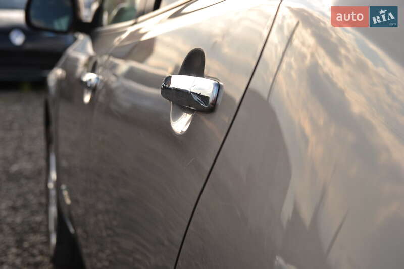 Хэтчбек Nissan Leaf 2014 в Луцке