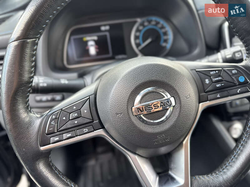 Хэтчбек Nissan Leaf 2018 в Ровно