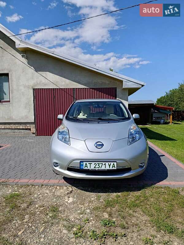 Nissan Leaf 2011