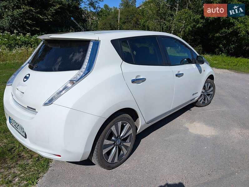 Хэтчбек Nissan Leaf 2013 в Тернополе