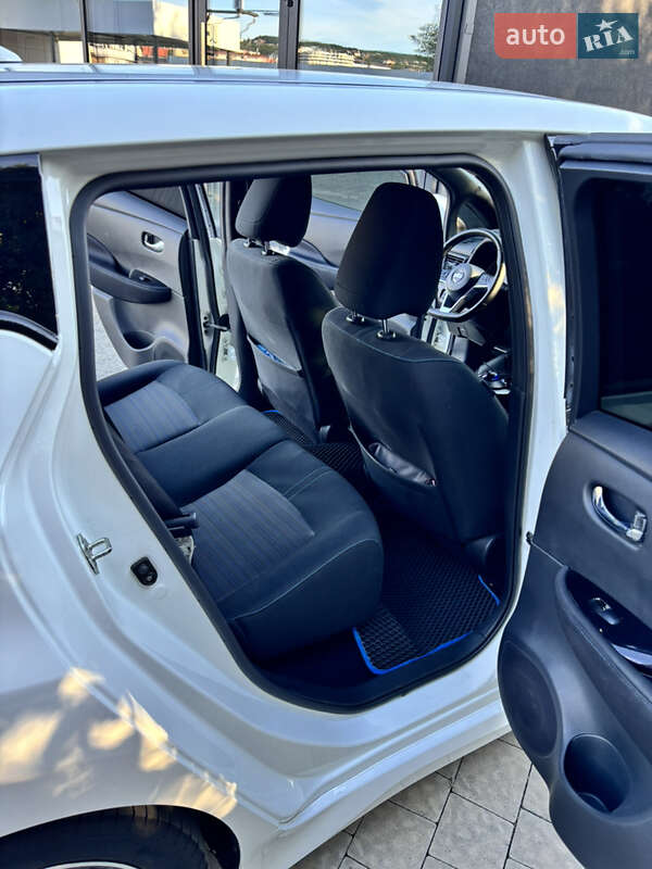 Хэтчбек Nissan Leaf 2021 в Ужгороде