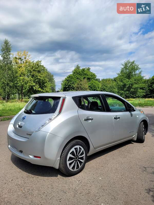 Хэтчбек Nissan Leaf 2016 в Ровно