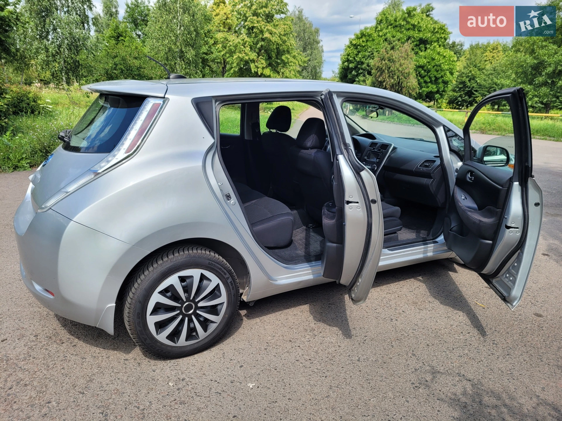 2016 Nissan Leaf - мініатюра 15