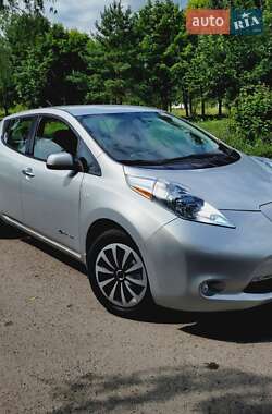 Хэтчбек Nissan Leaf 2016 в Ровно