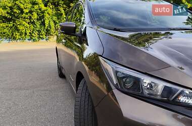 Хэтчбек Nissan Leaf 2018 в Днепре