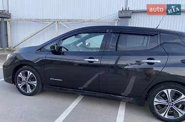 Хэтчбек Nissan Leaf 2018 в Киеве