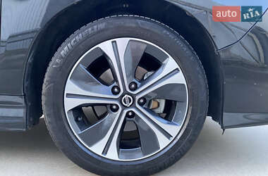 Хэтчбек Nissan Leaf 2018 в Киеве