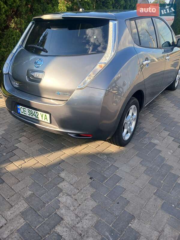 Хэтчбек Nissan Leaf 2014 в Черновцах