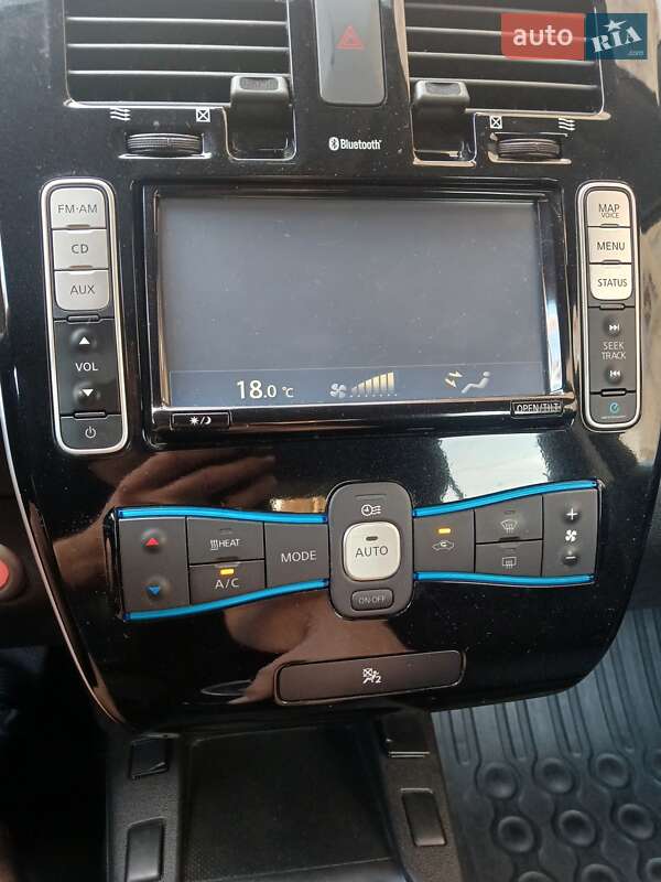 Хэтчбек Nissan Leaf 2014 в Черновцах