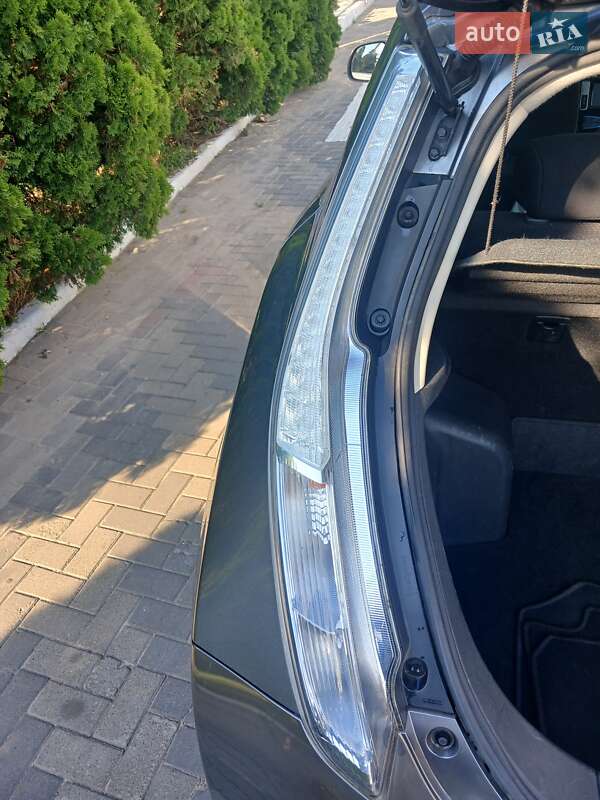 Хэтчбек Nissan Leaf 2014 в Черновцах