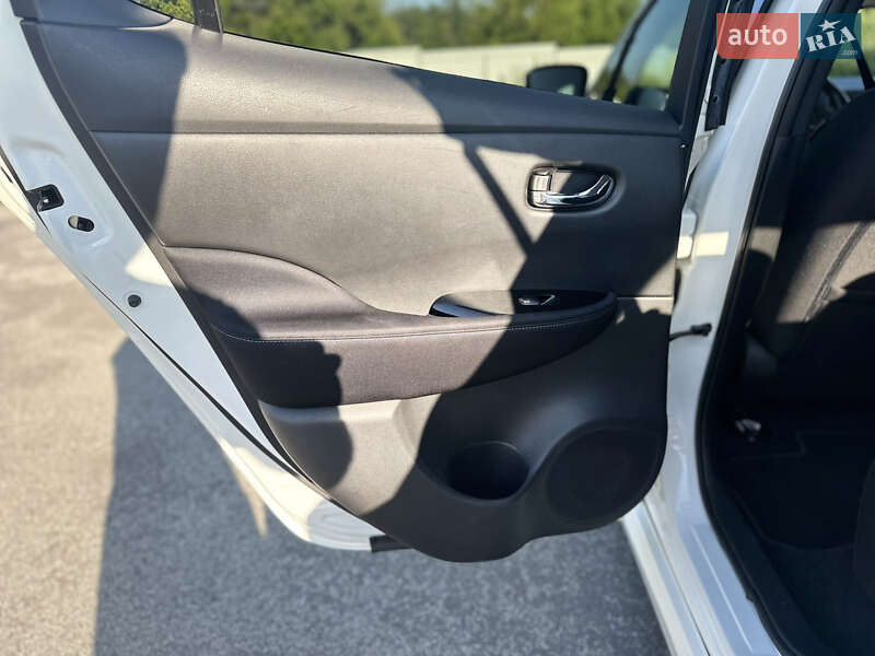 Хэтчбек Nissan Leaf 2019 в Харькове
