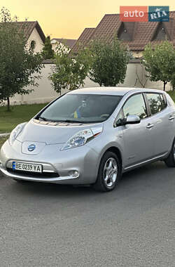 Хетчбек Nissan Leaf 2013 в Миколаєві
