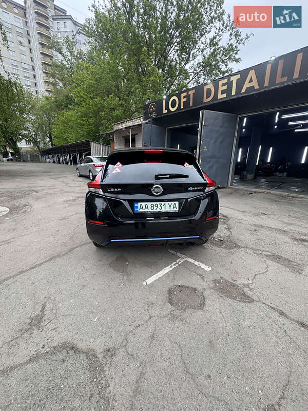 Хетчбек Nissan Leaf 2018 в Києві