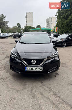 Хэтчбек Nissan Leaf 2018 в 