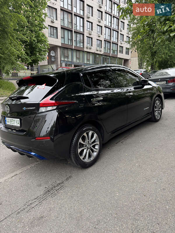 Хетчбек Nissan Leaf 2018 в Києві