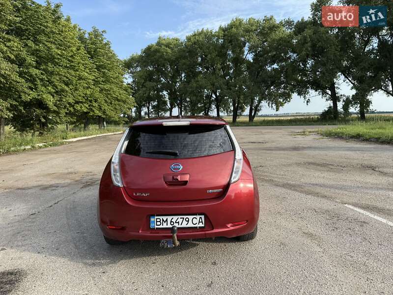 Хэтчбек Nissan Leaf 2012 в Ромнах