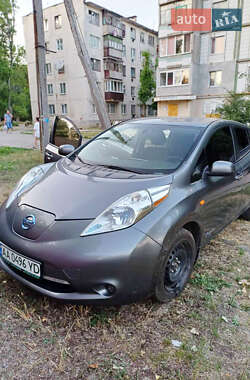 Хэтчбек Nissan Leaf 2014 в Александрие