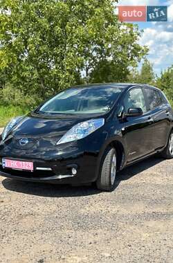 Хэтчбек Nissan Leaf 2012 в Горохове
