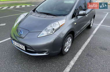 Хэтчбек Nissan Leaf 2015 в Киеве