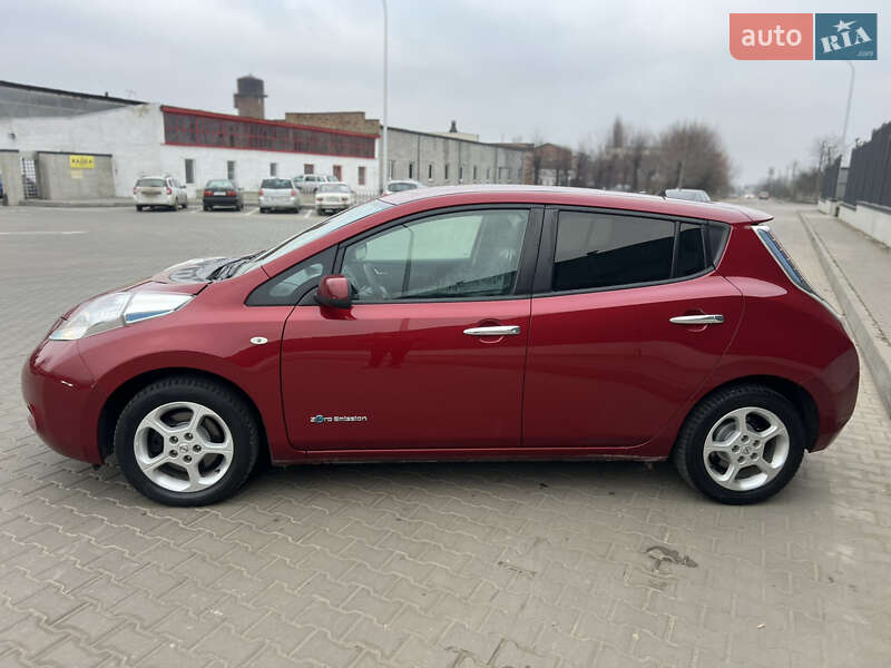 Хэтчбек Nissan Leaf 2016 в Луцке