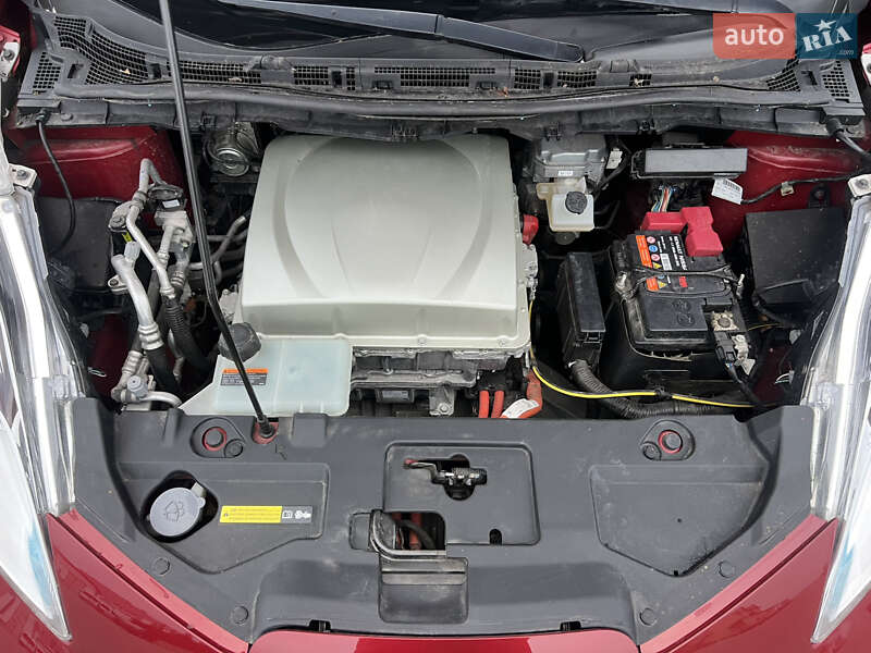 Хэтчбек Nissan Leaf 2016 в Луцке