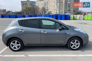 Хэтчбек Nissan Leaf 2016 в 