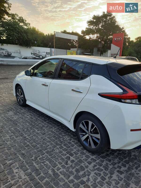 Хэтчбек Nissan Leaf 2020 в Днепре фото 8 Хэтчбек Nissan Leaf 2020 в Днепре