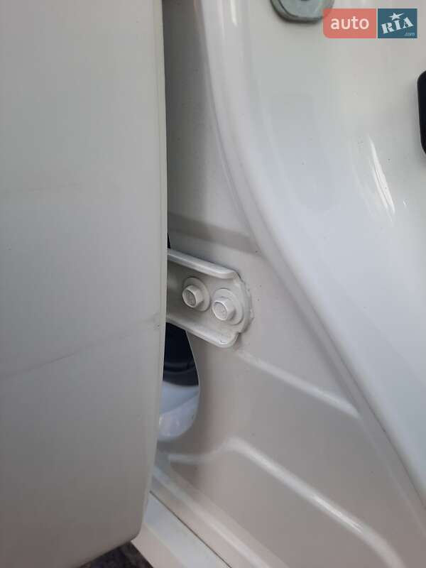 Хэтчбек Nissan Leaf 2020 в Днепре фото 31 Хэтчбек Nissan Leaf 2020 в Днепре