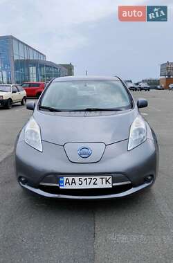 Хэтчбек Nissan Leaf 2015 в Киеве