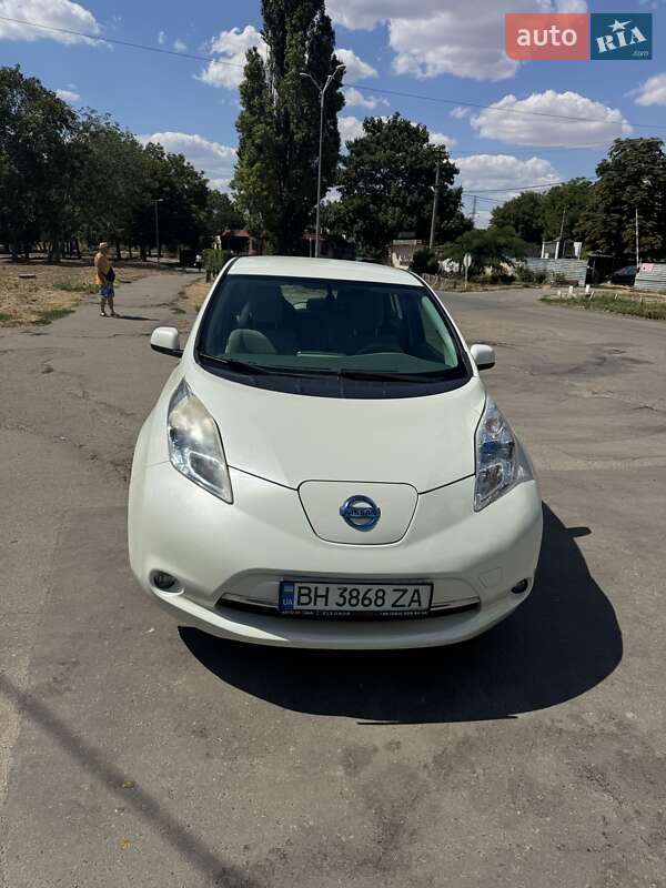 Nissan Leaf 2011