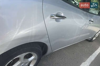 Хэтчбек Nissan Leaf 2013 в Львове