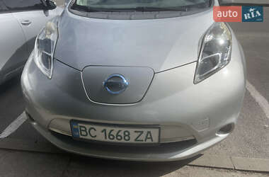 Хэтчбек Nissan Leaf 2013 в Львове
