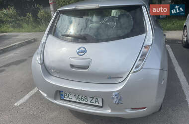 Хэтчбек Nissan Leaf 2013 в Львове