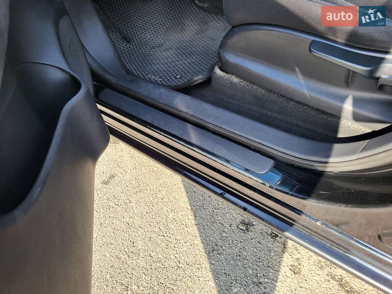 Хэтчбек Nissan Leaf 2014 в Киеве фото 103 Хэтчбек Nissan Leaf 2014 в Киеве