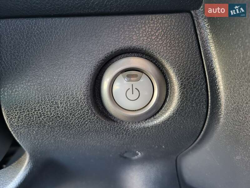 Хэтчбек Nissan Leaf 2014 в Киеве фото 107 Хэтчбек Nissan Leaf 2014 в Киеве