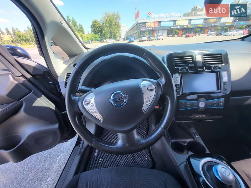 Хэтчбек Nissan Leaf 2014 в Киеве фото 121 Хэтчбек Nissan Leaf 2014 в Киеве