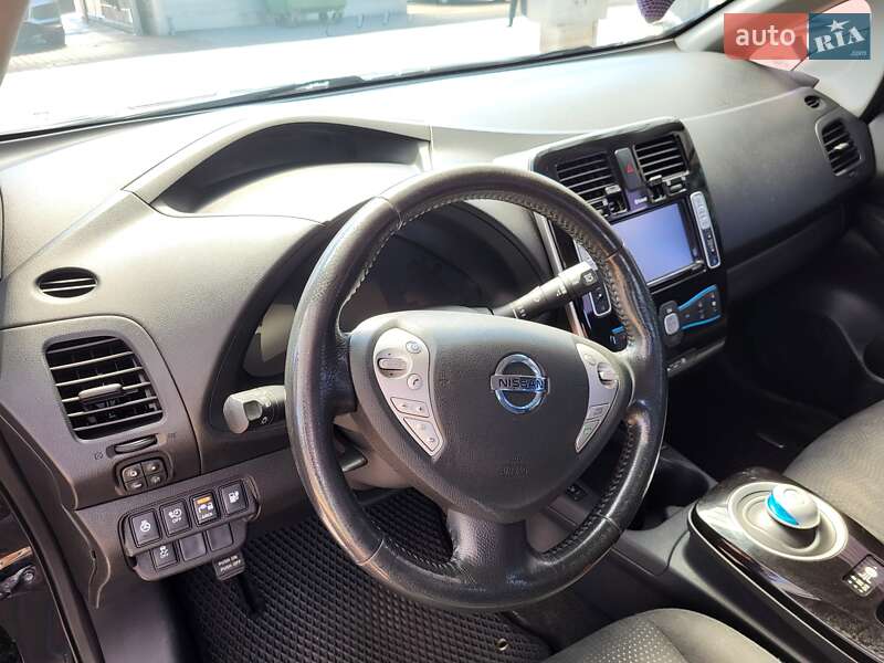 Хэтчбек Nissan Leaf 2014 в Киеве фото 141 Хэтчбек Nissan Leaf 2014 в Киеве