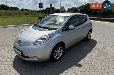 Хэтчбек Nissan Leaf 2012 в 
