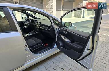 Хэтчбек Nissan Leaf 2018 в Хмельницком
