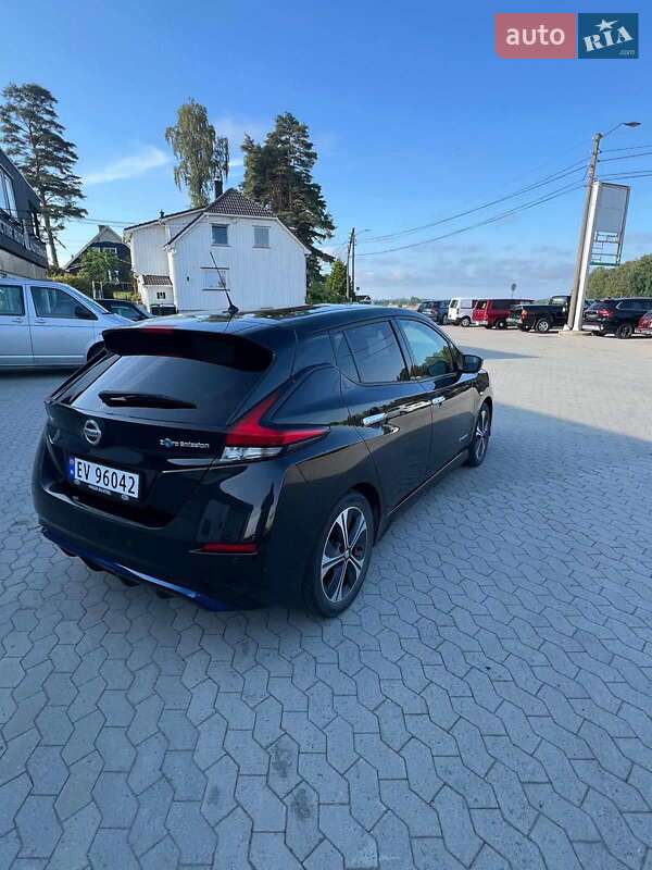 Хэтчбек Nissan Leaf 2019 в Могилев-Подольске