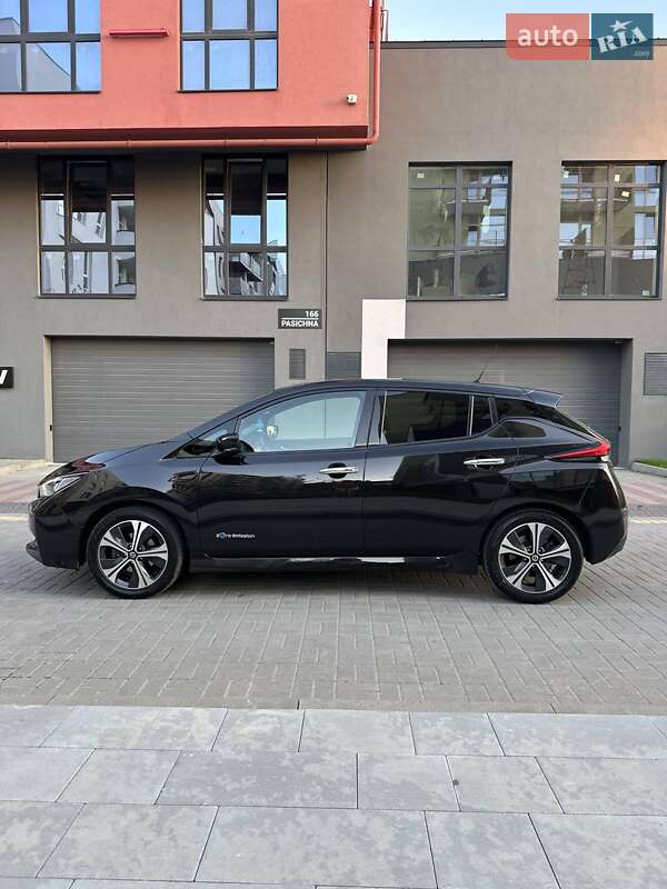 Хэтчбек Nissan Leaf 2019 в Могилев-Подольске