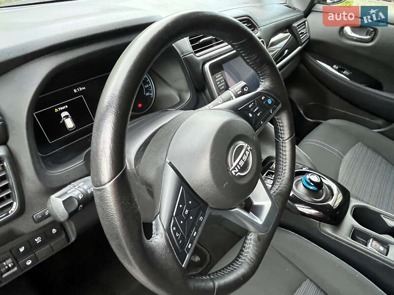 Хэтчбек Nissan Leaf 2022 в Черновцах