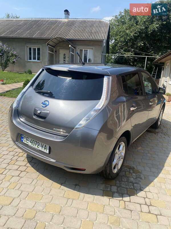 Хетчбек Nissan Leaf 2013 в Кіцмані