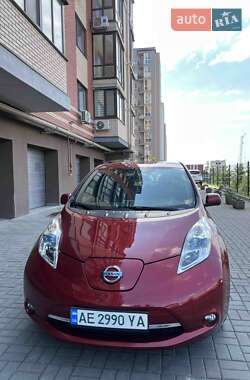 Хэтчбек Nissan Leaf 2013 в Днепре