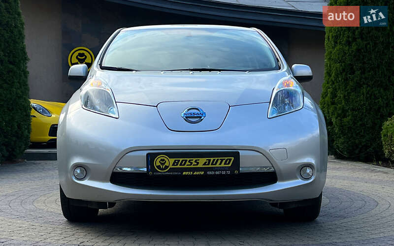 Хэтчбек Nissan Leaf 2016 в Львове