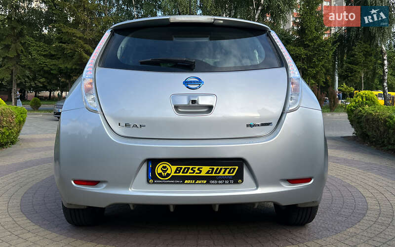 Хэтчбек Nissan Leaf 2016 в Львове
