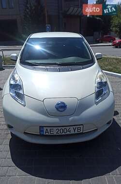 Хэтчбек Nissan Leaf 2012 в Днепре