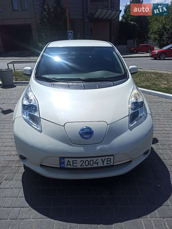Хэтчбек Nissan Leaf 2012 в Днепре фото 4 Хэтчбек Nissan Leaf 2012 в Днепре