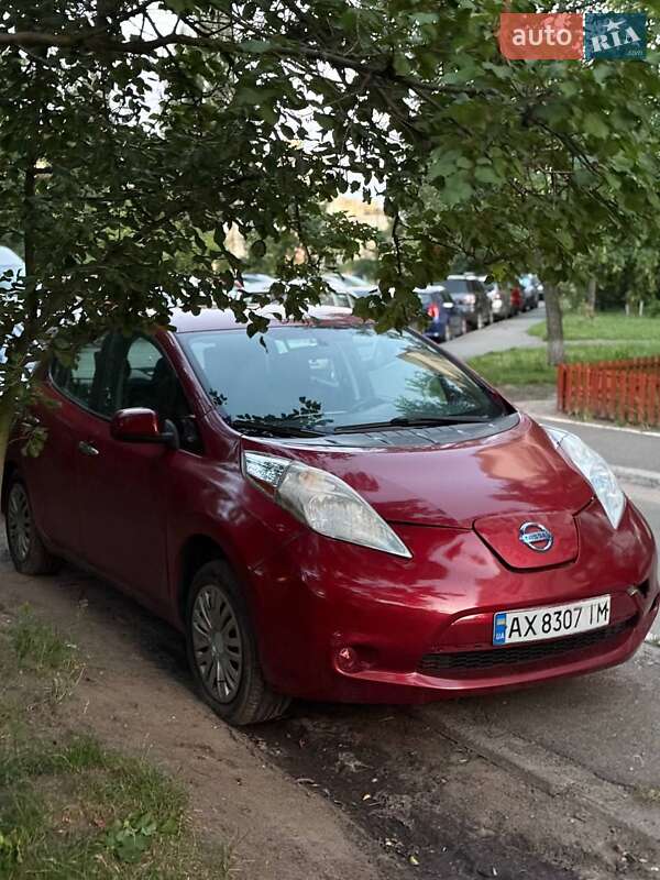 Хэтчбек Nissan Leaf 2013 в Киеве фото 6 Хэтчбек Nissan Leaf 2013 в Киеве